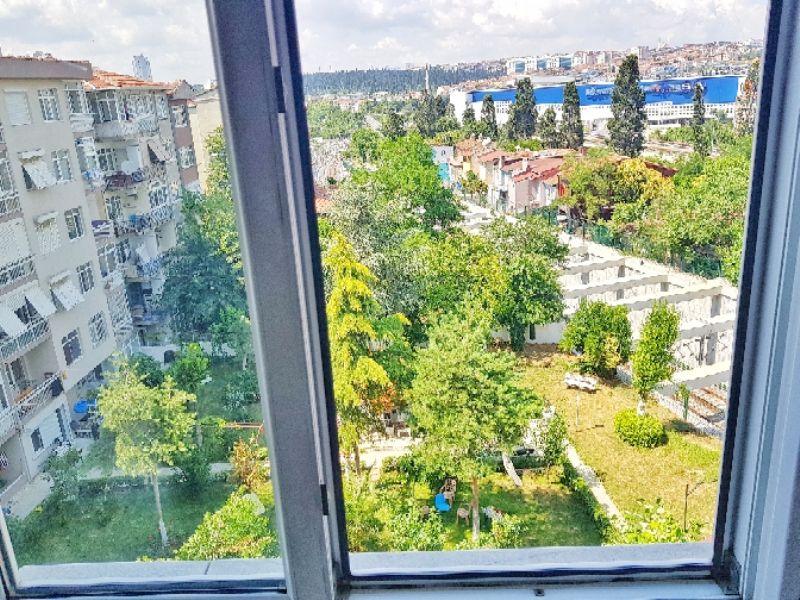 Kadıköy/ yeldeğirmeni, full eşyalı, fat dahil balkonlu oda 1100 tl