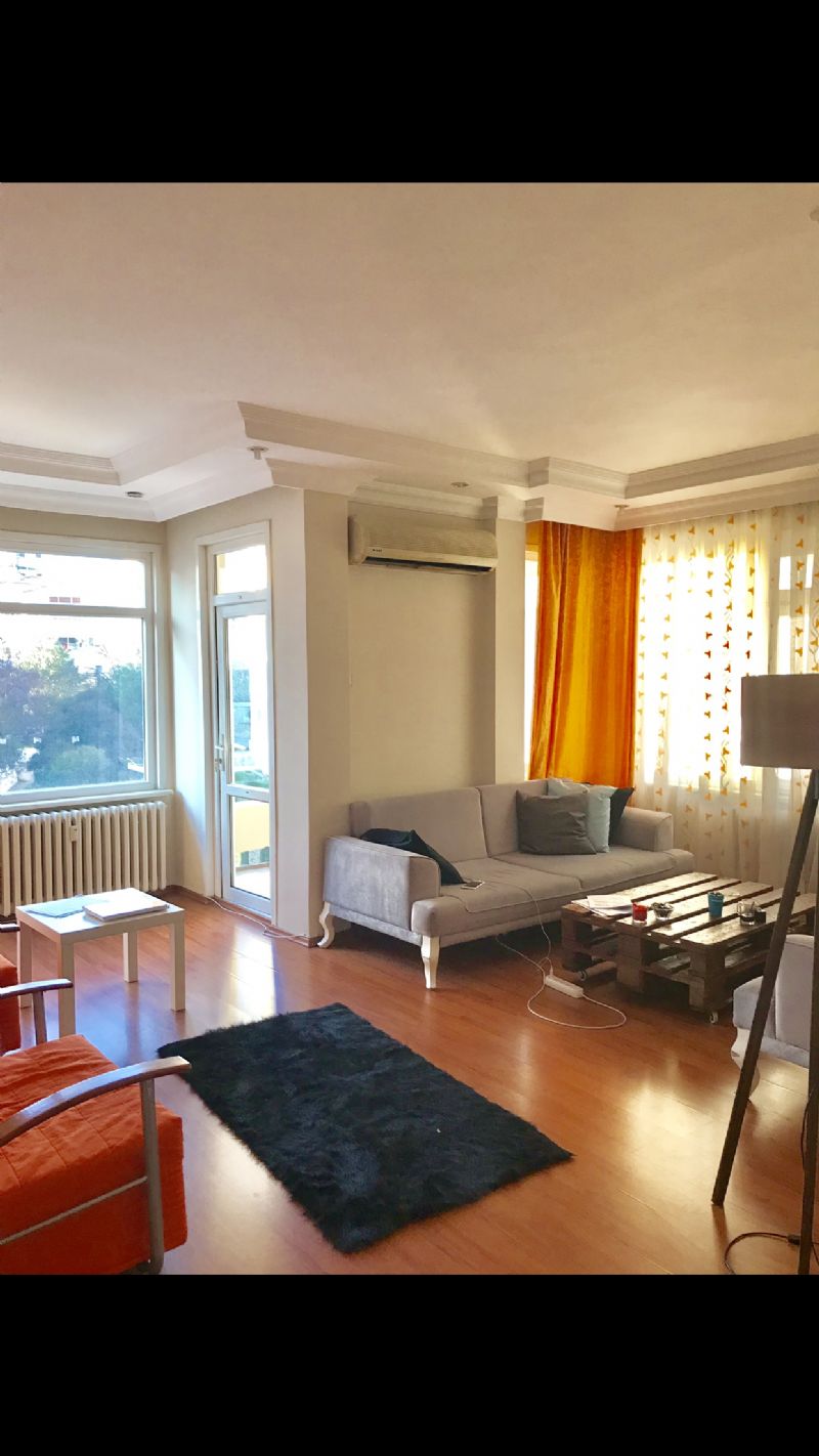 Kadıköyde suadiye ve sahile yakın ferah evimize ev arkadaşı arıyoruz