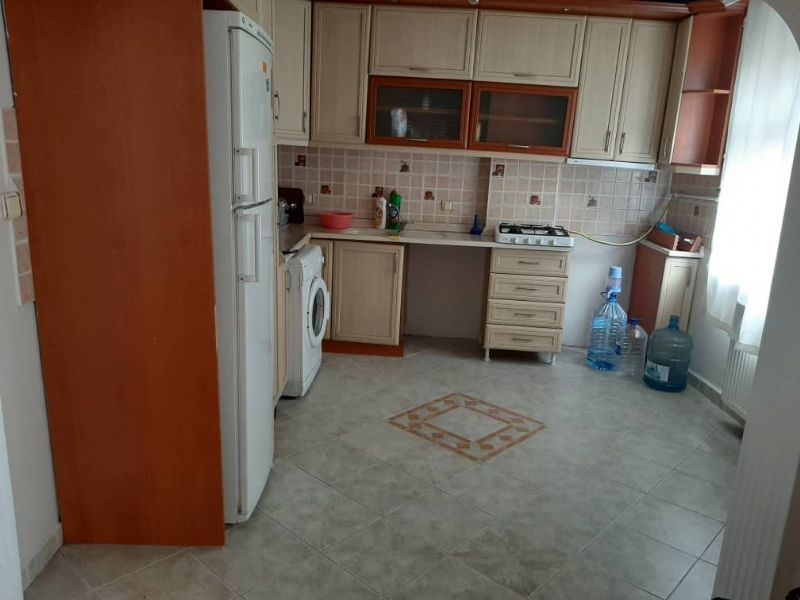 yanıma bayan ev arkadaşı arıyorum