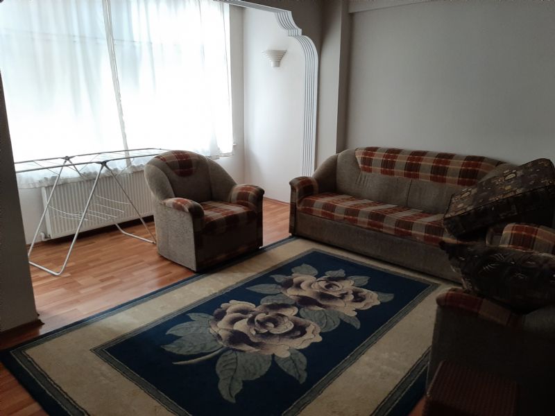 yanıma bayan ev arkadaşı arıyorum