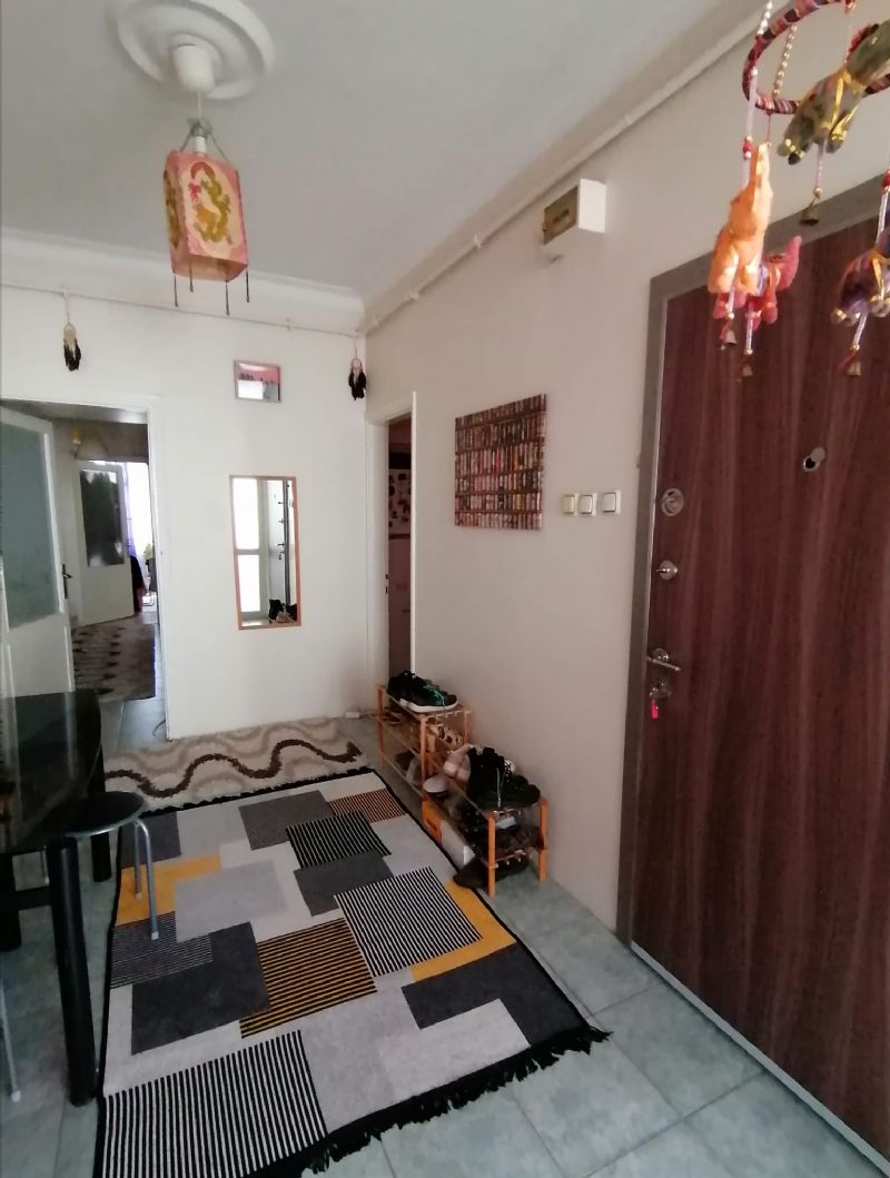 KADIKÖY MERKEZDEKİ EVİME EV ARKADAŞI ARIYORUM