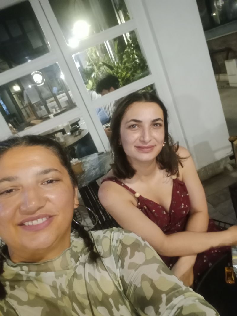 Bayan kendi halinde ev arkadaşı arayışım var