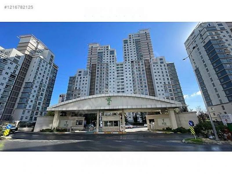 Akbatı AVM karşısında sitede kiralık oda İSTANBUL AVRUPA YAKASI