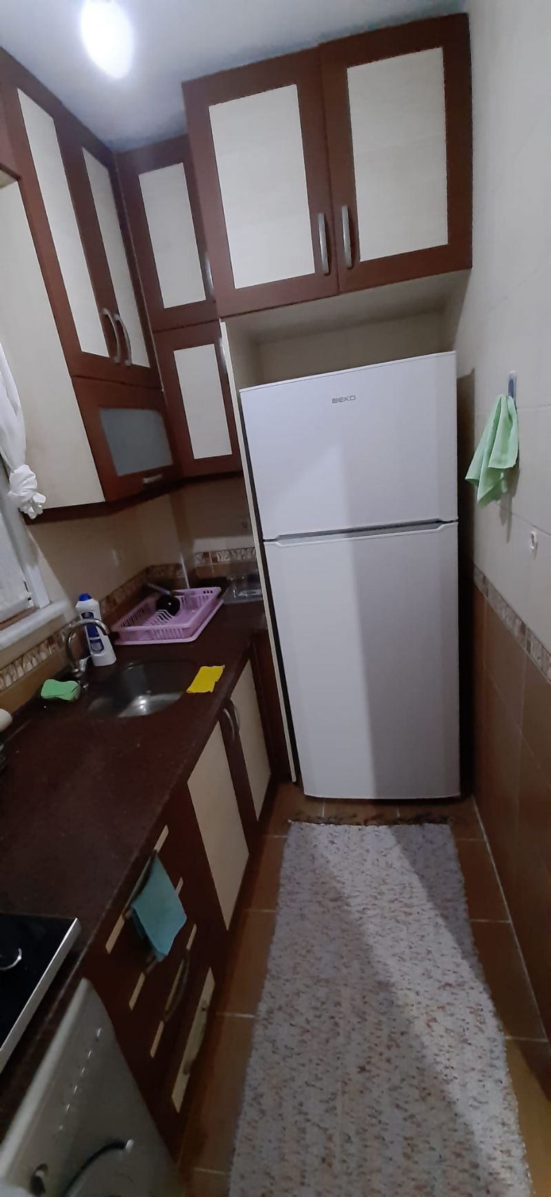 Kadın ev ve oda arkadaşı