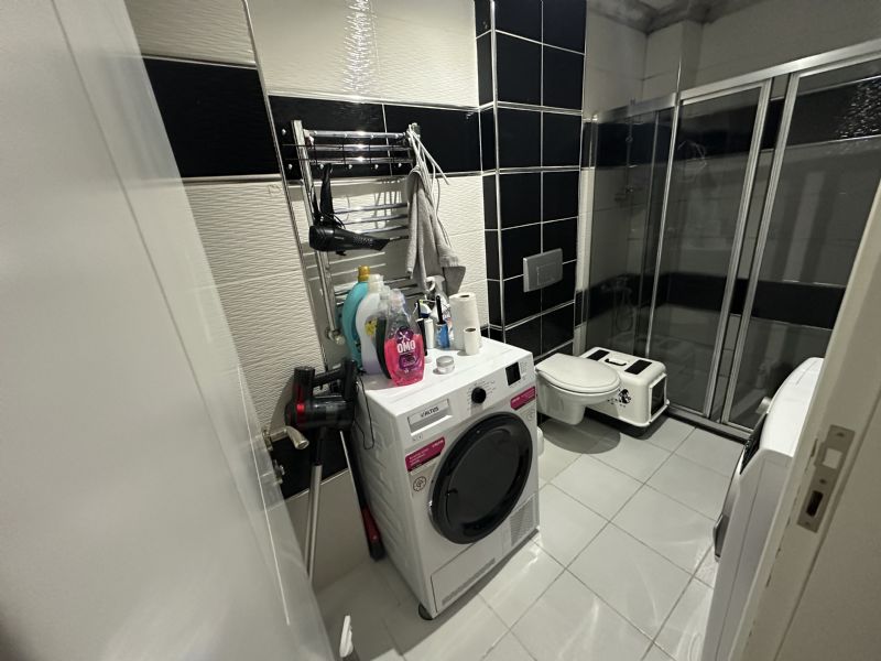 Ev Arkdaşı Arıyorum 