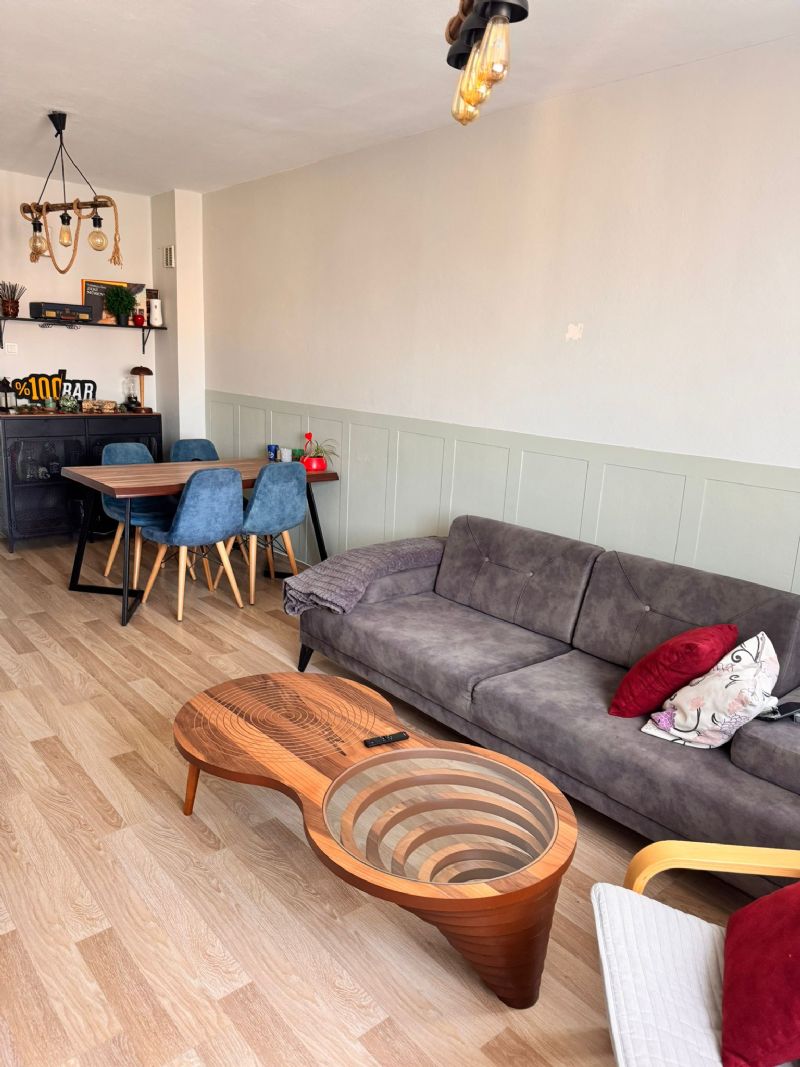 6 ay süreli erkek ev arkadaşı 