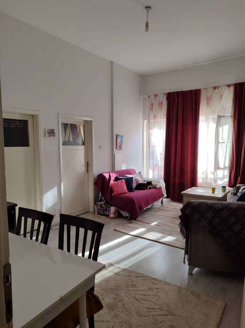 Kızılay'a 8 Dk. 3+1 Eve Kadın Öğrenci/Çalışan Ev Arkadaşı Arıyorum