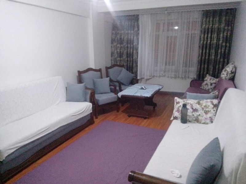 BAYAN ev arkadaşı arıyorum.