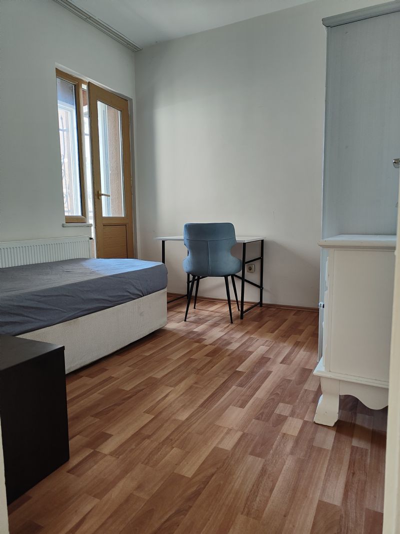 Evimin odasını kiralıyorum | 13.000 TL (Fatura, Aidat, Depozit yok) İSTANBUL