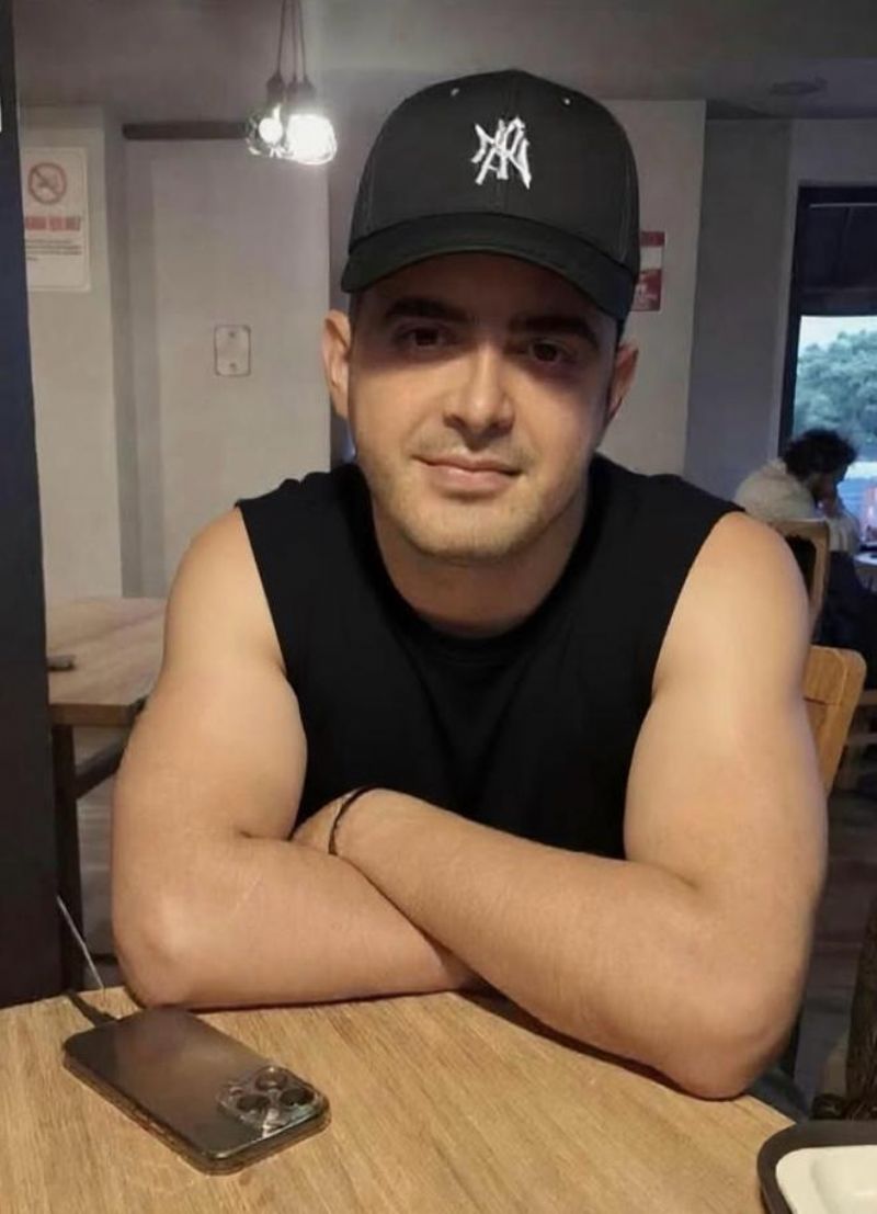 Üniversite öğrencisiyim, Yaş; 25 /  Naif, Temiz, Saygılı  birinin evine yerleşmek istiyorum.