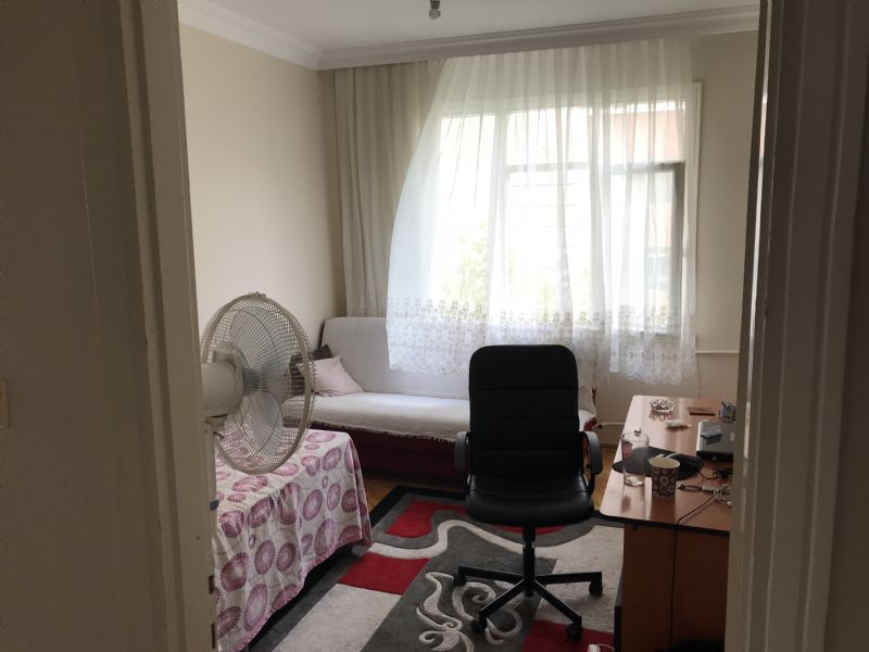 Kiralık oda (Odamızı kiraya veriyoruz)